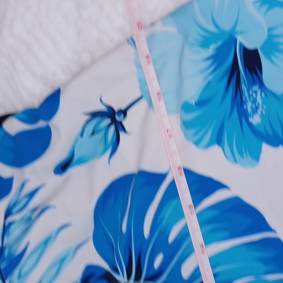 Woman's Spandex Blue Floral Bathing Suit Top 2XL - Picture 5 of 9